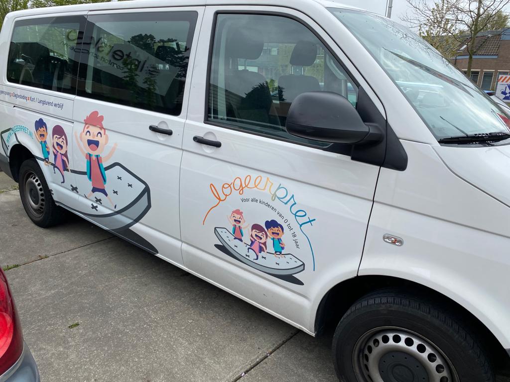 stichting logeerpret belettering
